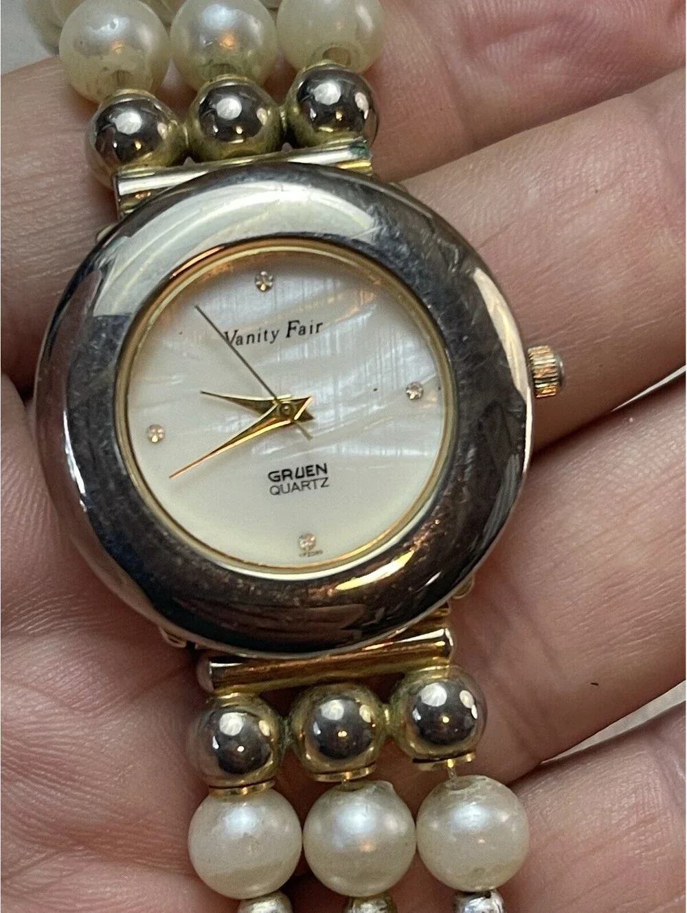 Vanity Fair Gruen Womens Watch 33mm Gold Tone Faux Pearl Band New Battery 7.5